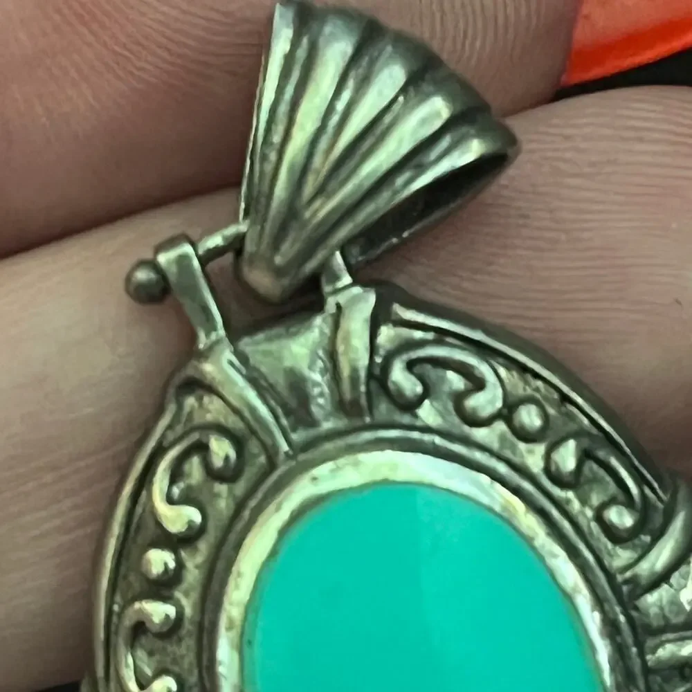 Vintage Blue turquoise cabochon stone 925 sterling silver Thailand oval pendant